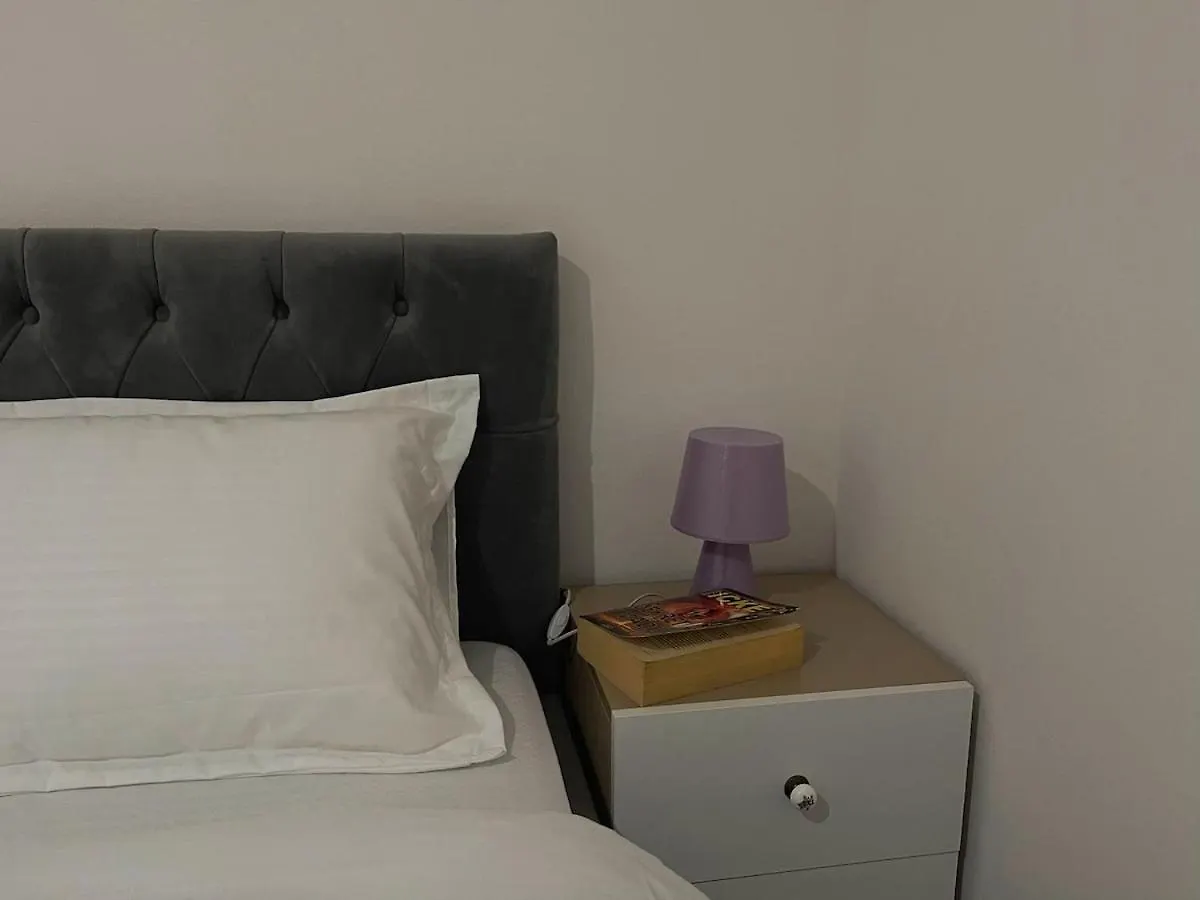 Liqeni Stay Near Zoo & Lake Τίρανα 0*,
